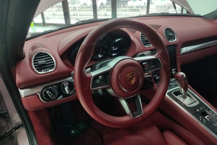 Used Porsche 718 2022 Boxster 2.0T Steering Wheel