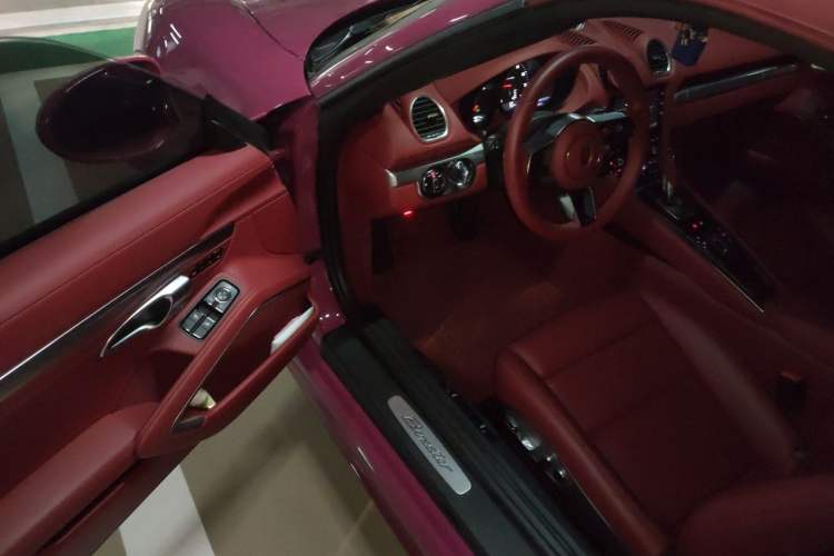 Used Porsche 718 2022 Boxster 2.0T Driver Seat