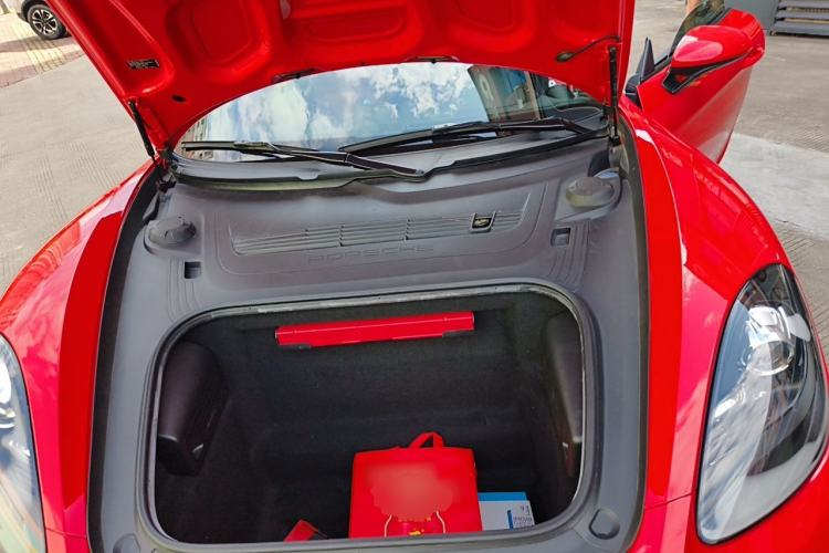 Used Porsche 718 2022 Cayman 2.0T Engine Bay