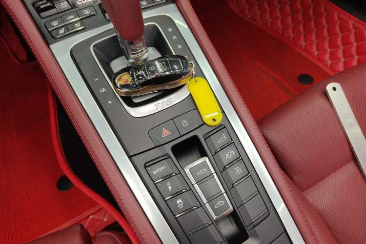 Used Porsche 718 2022 Boxster 2.0T Gear Lever