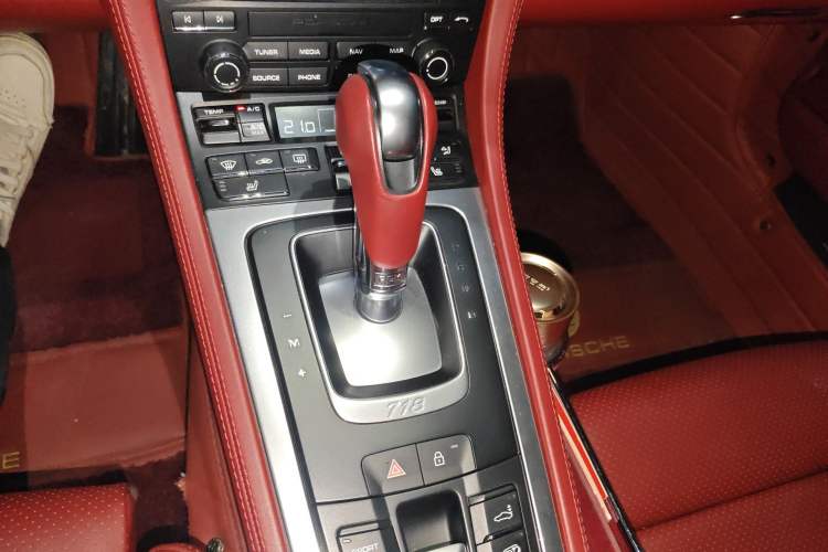 Used Porsche 718 2022 Boxster 2.0T Gear Lever