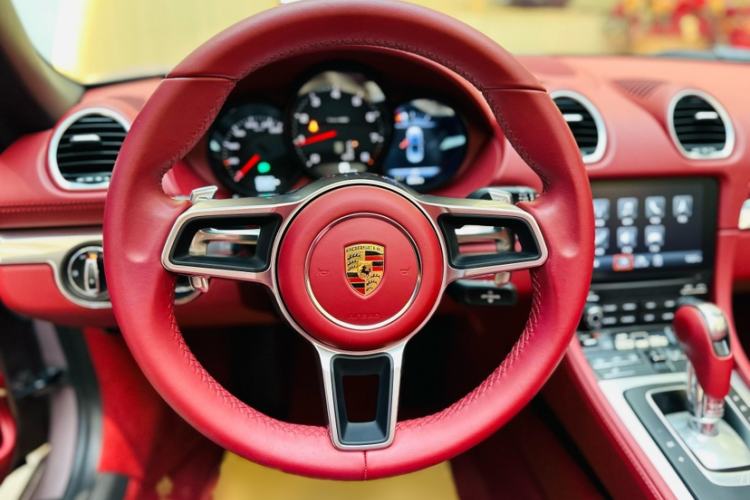Used Porsche 718 2022 Boxster 2.0T Interior 6