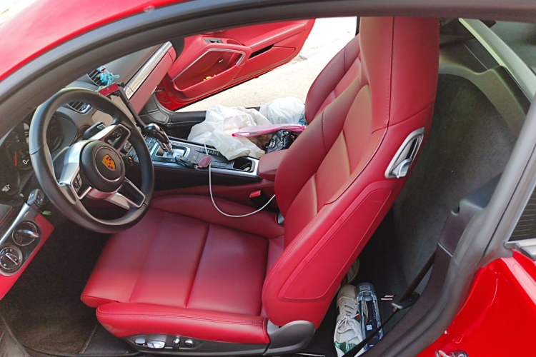 Used Porsche 718 2022 Cayman 2.0T Left Front Seat