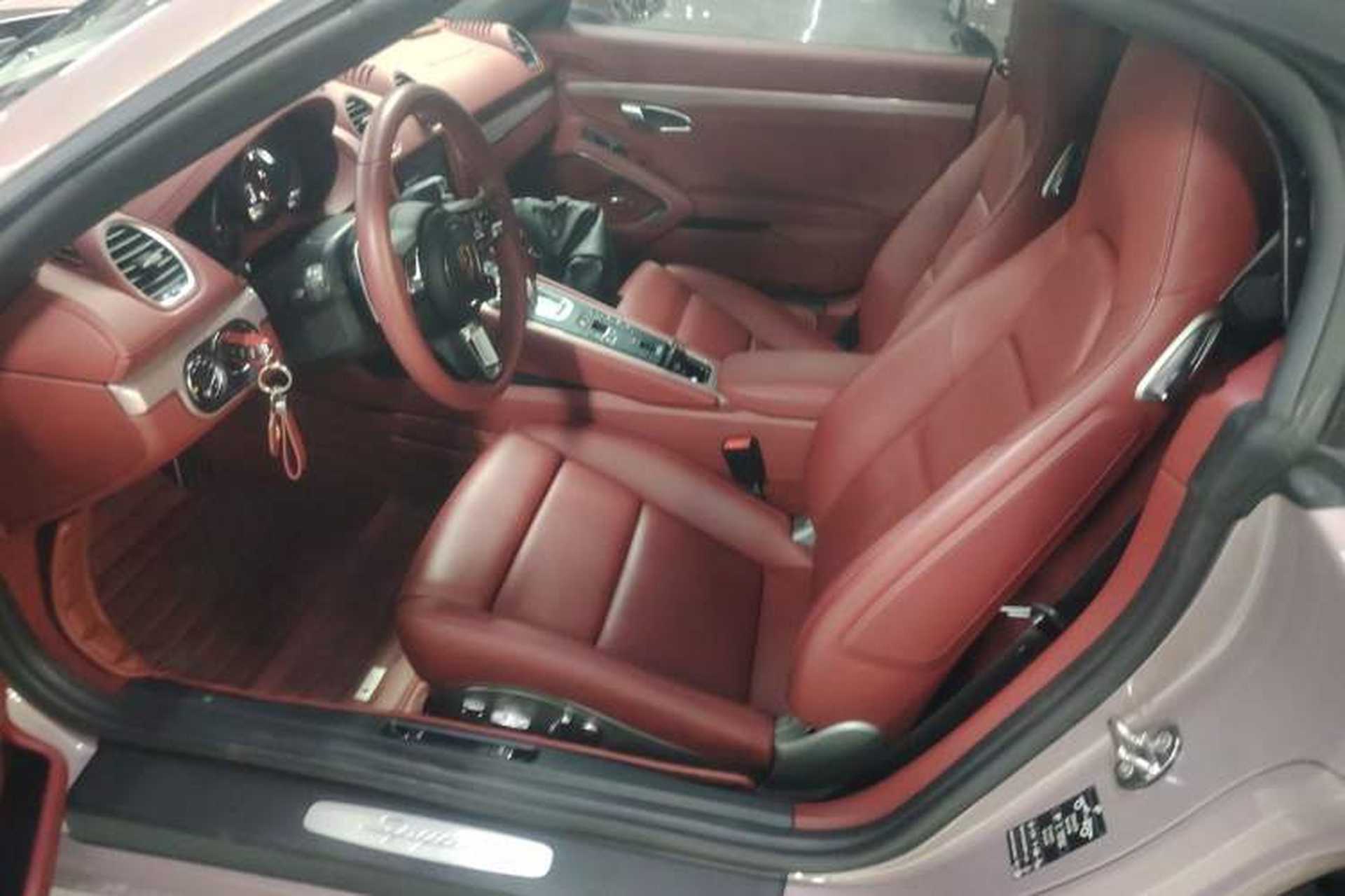 Used Porsche 718 2022 Spyder 2.0T Left Front Seat