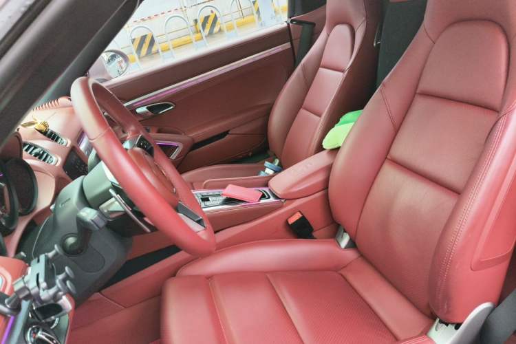 Used Porsche 718 2022 Boxster 2.0T Left Front Seat