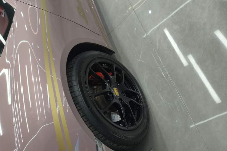 Used Porsche 718 2022 Boxster 2.0T Left Front Wheel Hub