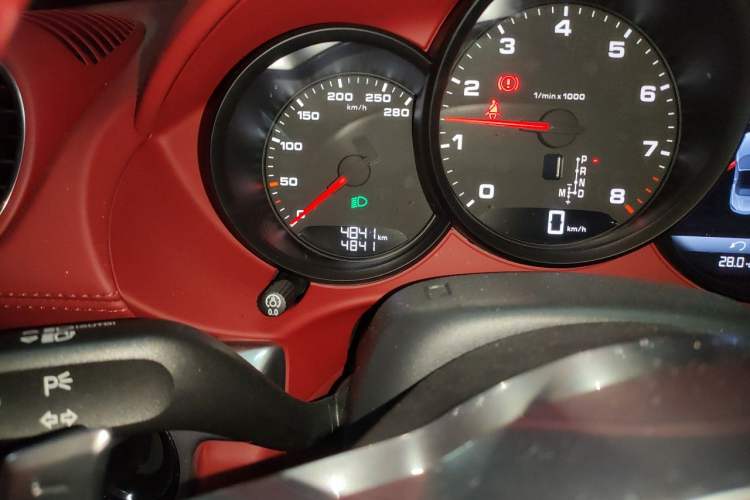 Used Porsche 718 2022 Boxster 2.0T Odometer Close Up