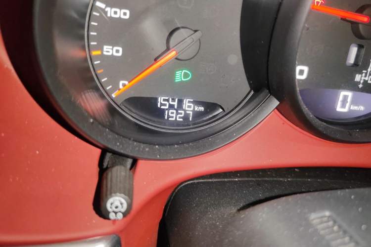 Used Porsche 718 2022 Boxster T 2.0T Odometer Close Up