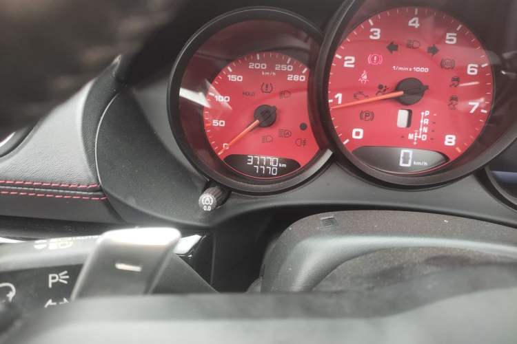 Used Porsche 718 2022 Boxster T 2.0T Odometer Close Up