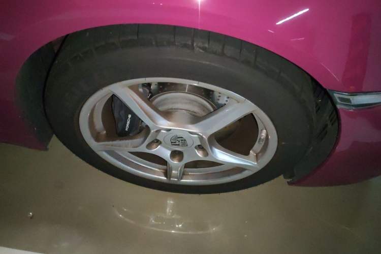 Used Porsche 718 2022 Boxster 2.0T Right Front Wheel Hub