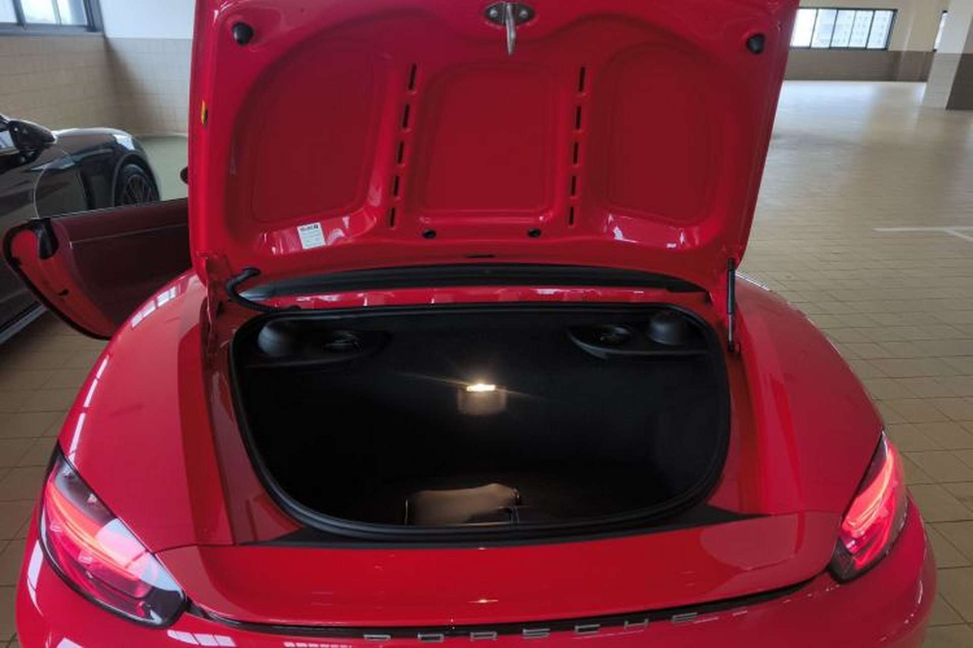 Used Porsche 718 2022 Boxster 2.0T Trunk