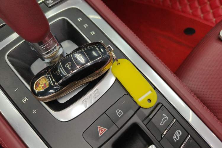 Used Porsche 718 2022 Boxster 2.0T Vehicle Key