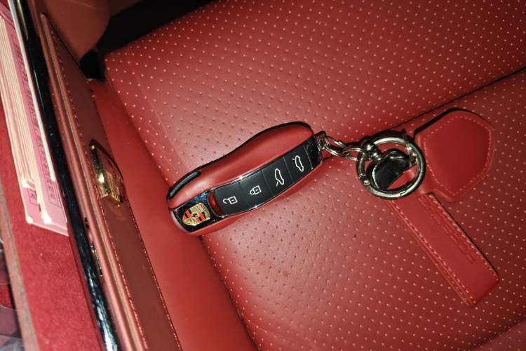Used Porsche 718 2022 Boxster 2.0T Vehicle Key