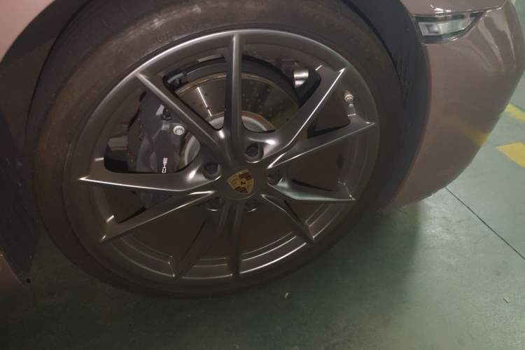 Used Porsche 718 2022 Boxster 2.0T Right Front Wheel Hub