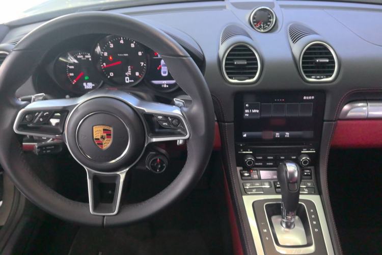 Used Porsche 718 2022 Cayman 2.0T Center Console