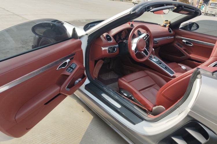 Used Porsche 718 2022 Boxster 2.0T Driver Seat