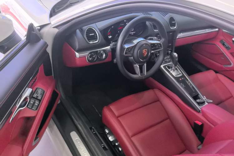 Used Porsche 718 2022 Cayman 2.0T Driver Seat
