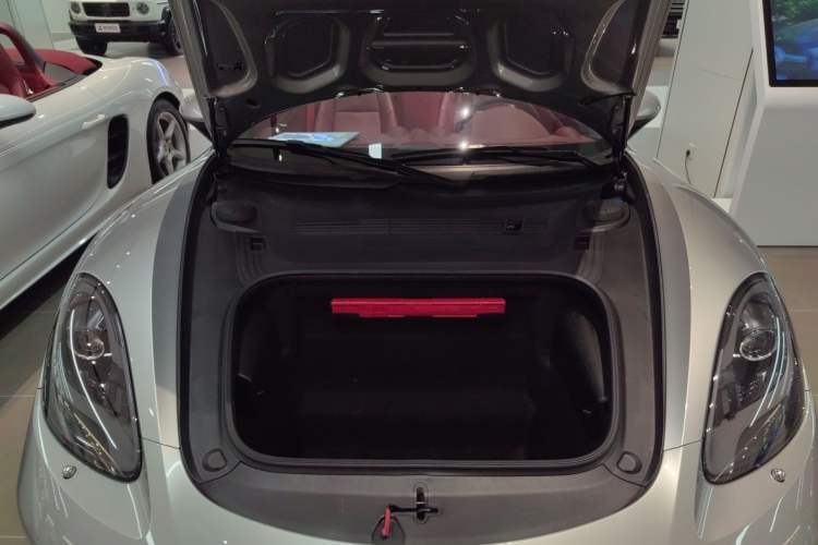 Used Porsche 718 2022 Boxster 2.0T Engine Bay