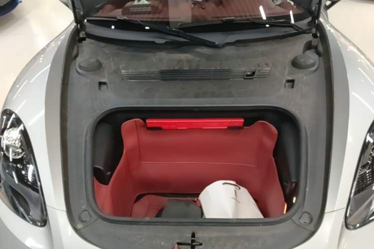 Used Porsche 718 2022 Boxster 2.0T Engine Bay