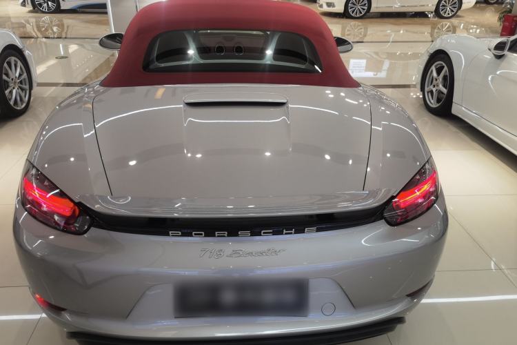 Used Porsche 718 2022 Boxster 2.0T Exterior 4