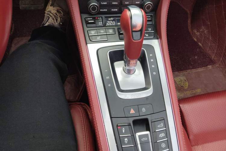 Used Porsche 718 2022 Boxster 2.0T Gear Lever