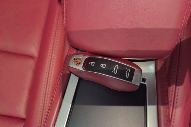Used Porsche 718 2022 Boxster 2.0T Interior 1