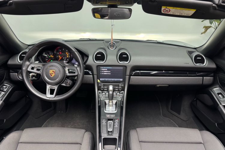 Used Porsche 718 2022 Boxster T 2.0T Interior 2