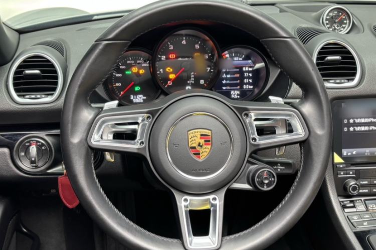 Used Porsche 718 2022 Boxster T 2.0T Interior 3
