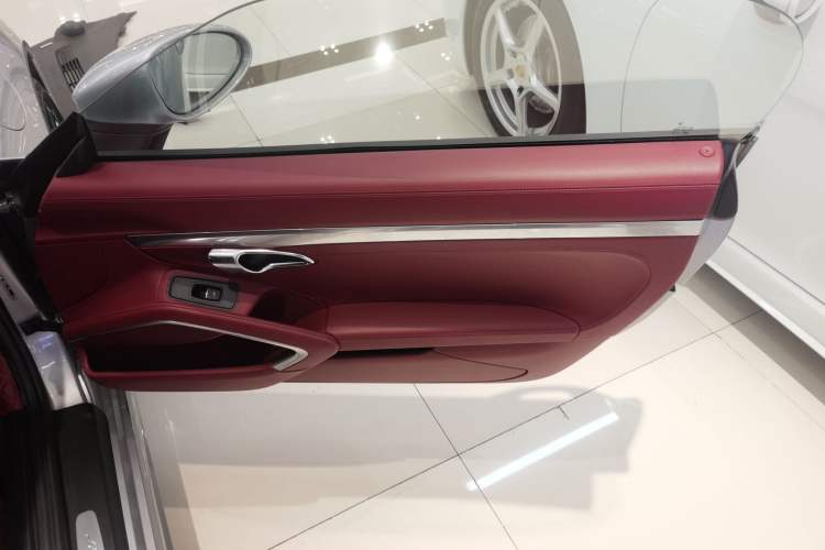 Used Porsche 718 2022 Boxster 2.0T Interior 5