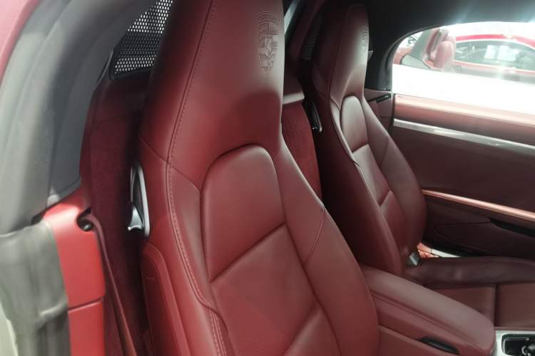 Used Porsche 718 2022 Boxster 2.0T Interior 6