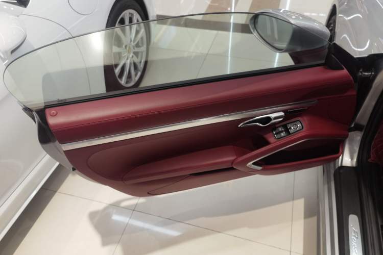 Used Porsche 718 2022 Boxster 2.0T Interior 7