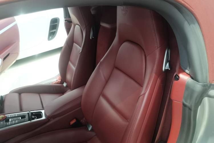 Used Porsche 718 2022 Boxster 2.0T Interior 8