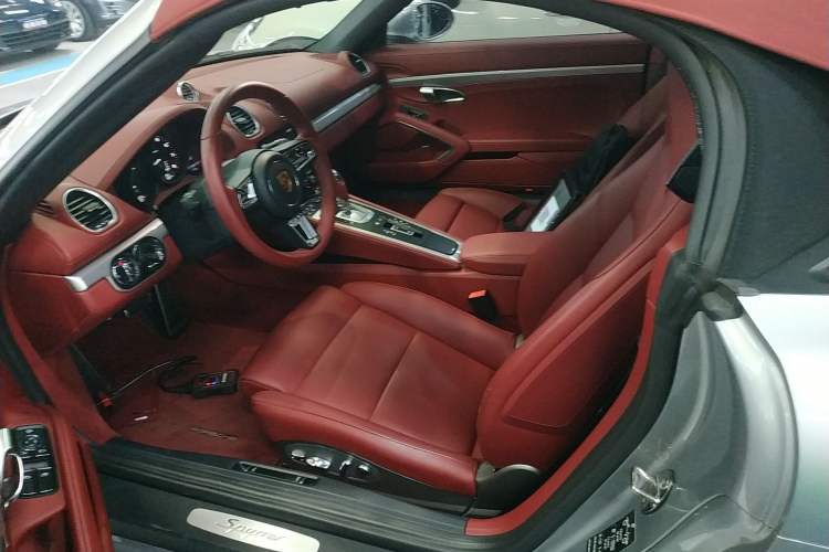 Used Porsche 718 2022 Spyder 2.0T Left Front Seat