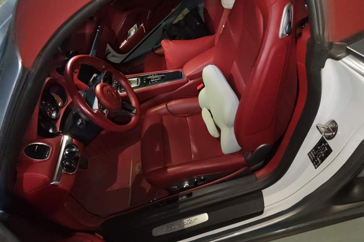 Used Porsche 718 2022 Boxster 2.0T Left Front Seat