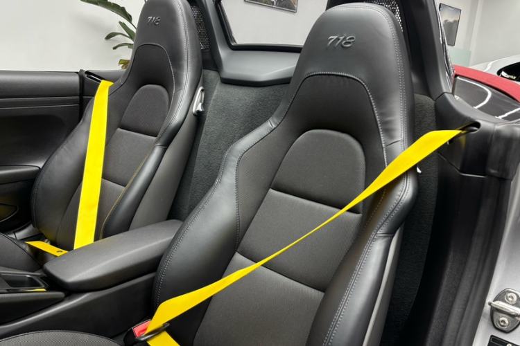 Used Porsche 718 2022 Boxster T 2.0T Left Front Seat