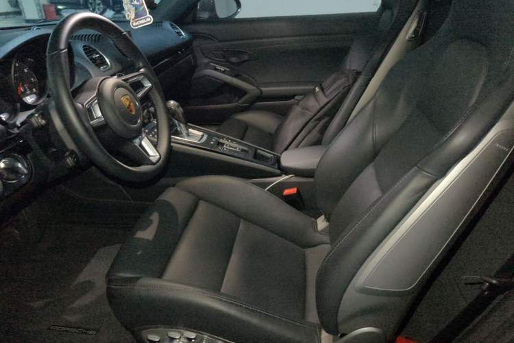 Used Porsche 718 2022 Boxster T 2.0T Left Front Seat