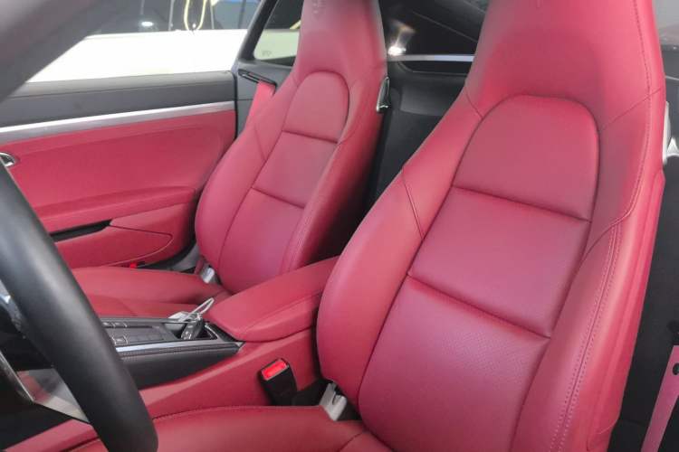 Used Porsche 718 2022 Cayman 2.0T Left Front Seat