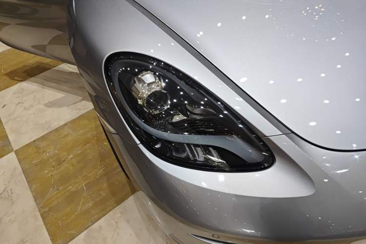 Used Porsche 718 2022 Boxster 2.0T Right Front Headlight