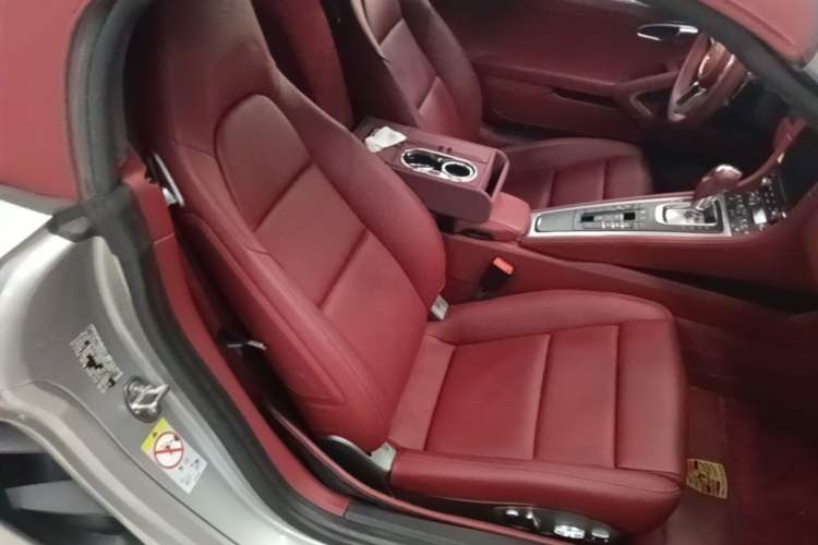 Used Porsche 718 2022 Boxster 2.0T Right Front Seat