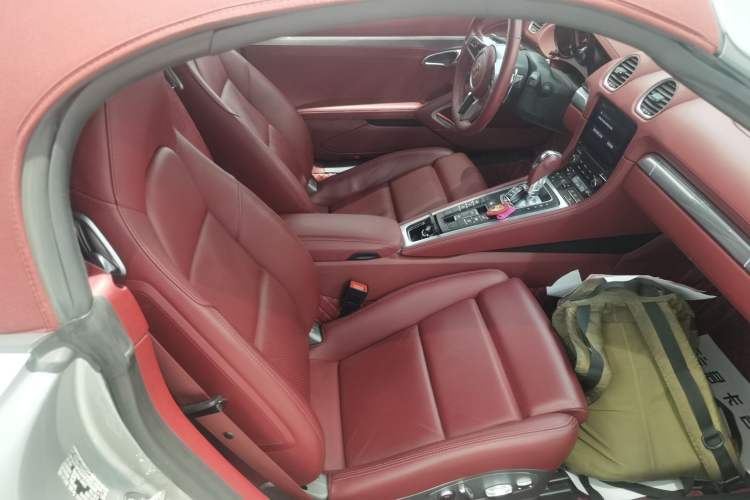 Used Porsche 718 2022 Boxster 2.0T Right Front Seat