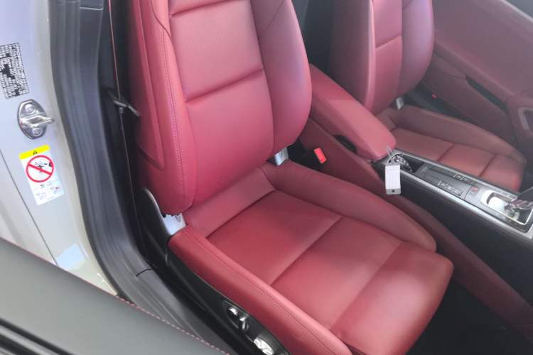 Used Porsche 718 2022 Cayman 2.0T Right Front Seat