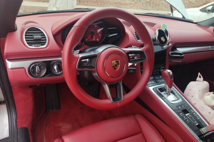 Used Porsche 718 2022 Boxster 2.0T Steering Wheel