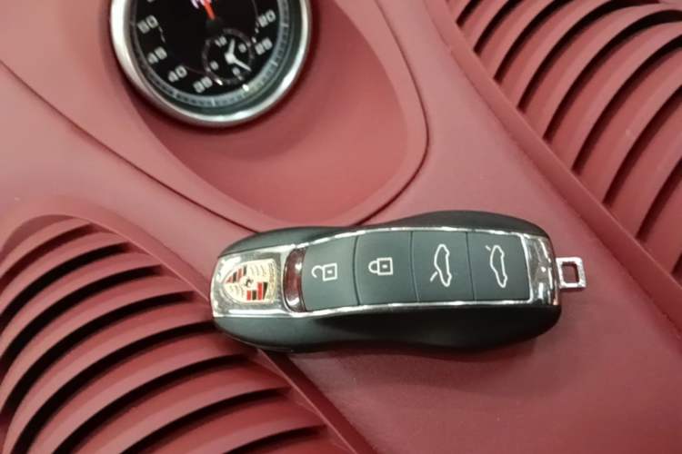 Used Porsche 718 2022 Boxster 2.0T Vehicle Key