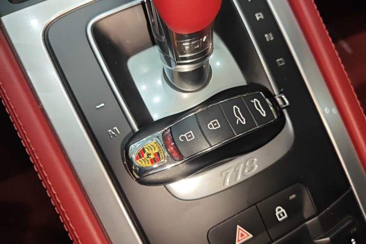Used Porsche 718 2022 Boxster 2.0T Vehicle Key