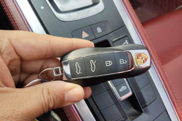 Used Porsche 718 2022 Boxster 2.0T Vehicle Key