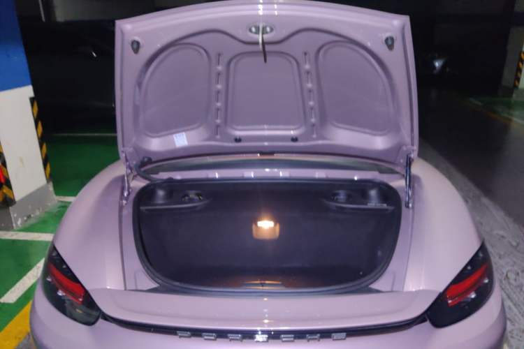 Used Porsche 718 2022 Boxster 2.0T Trunk