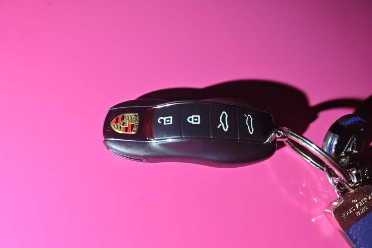 Used Porsche 718 2022 Cayman 2.0T Vehicle Key