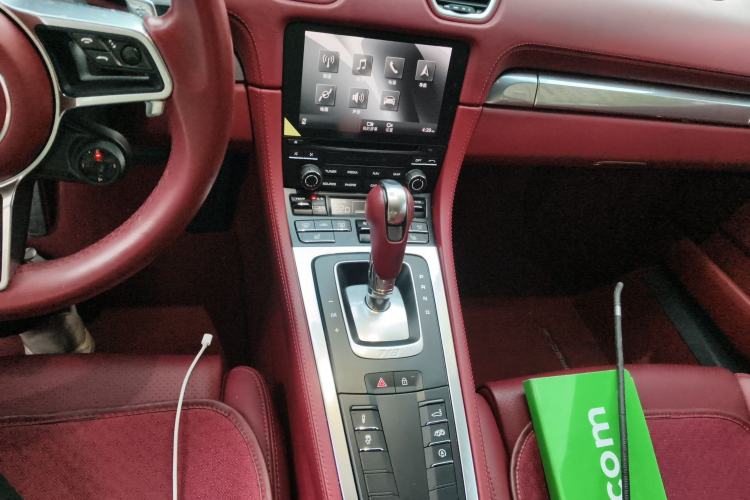 Used Porsche 718 2022 Cayman 2.0T Audio And AC Panel