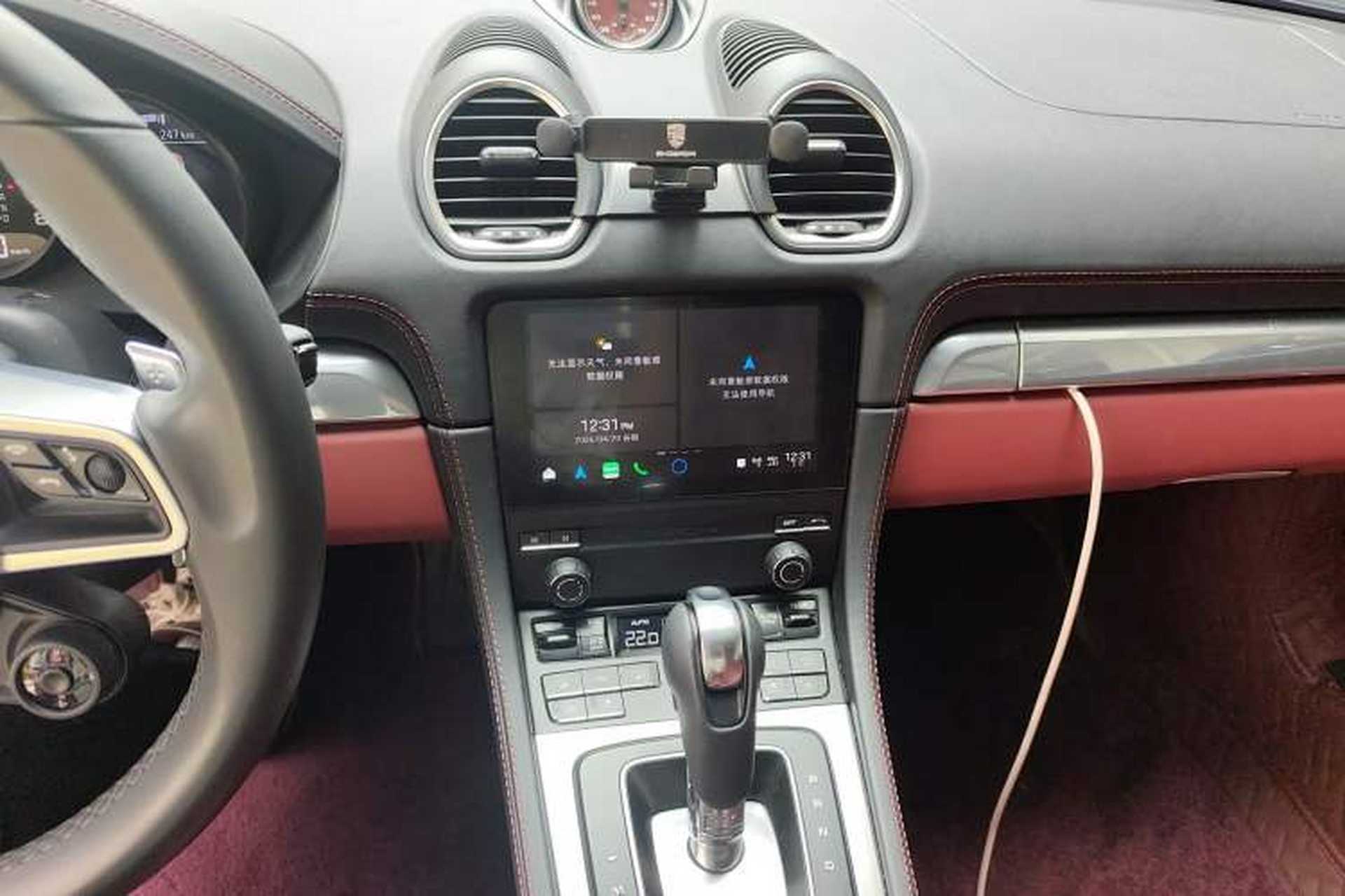 Used Porsche 718 2022 Cayman 2.0T Audio And AC Panel