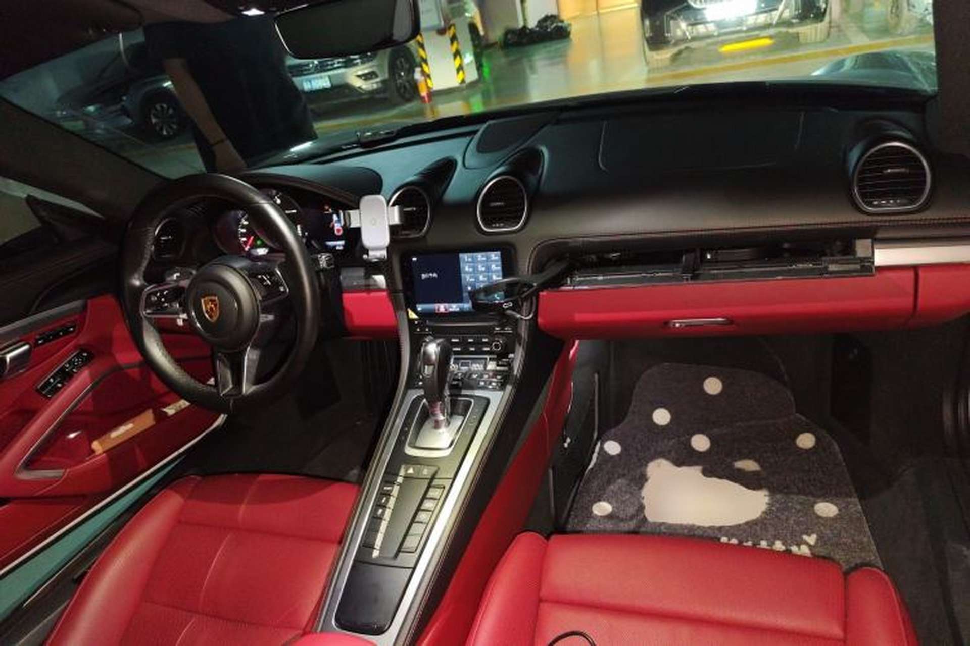 Used Porsche 718 2022 Cayman 2.0T Center Console
